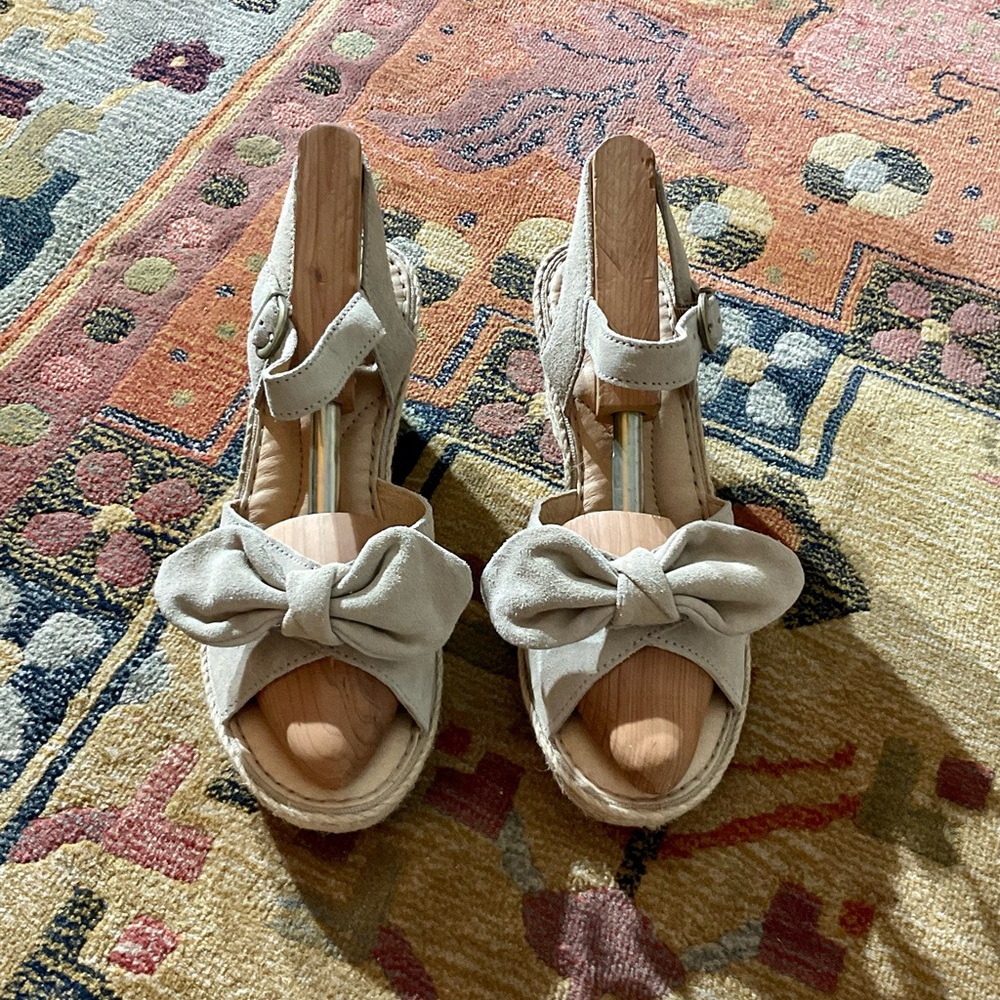 Born Suede Bow Espadrilles sz 8